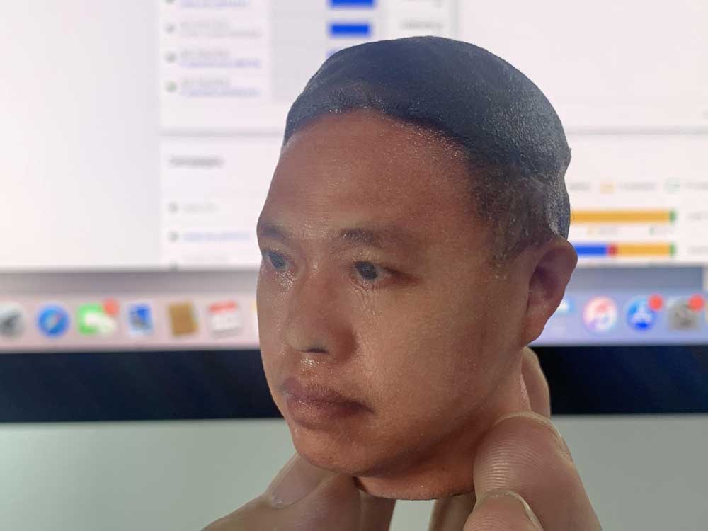 REAL-LIFE 3D SELFIE PRINTING